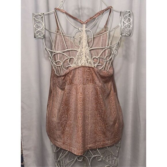 Studio Badgley Mischka Very soft Pajama Top Lace trimmed Adjustable Spaghetti St - Picture 3 of 6